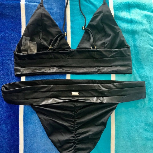 Beach Bunny Bikini Large - Picture 2 of 6